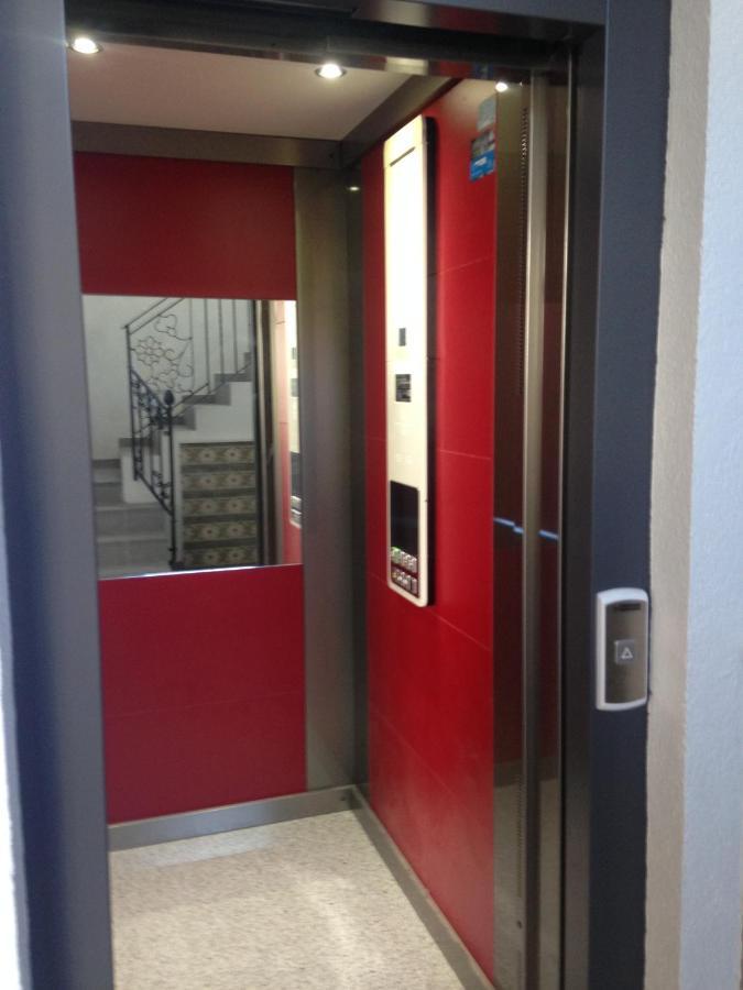 Fonda Comerc Estudio Doble Torroella de Montgrí Zewnętrze zdjęcie