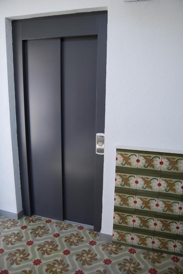 Fonda Comerc Estudio Doble Torroella de Montgrí Zewnętrze zdjęcie